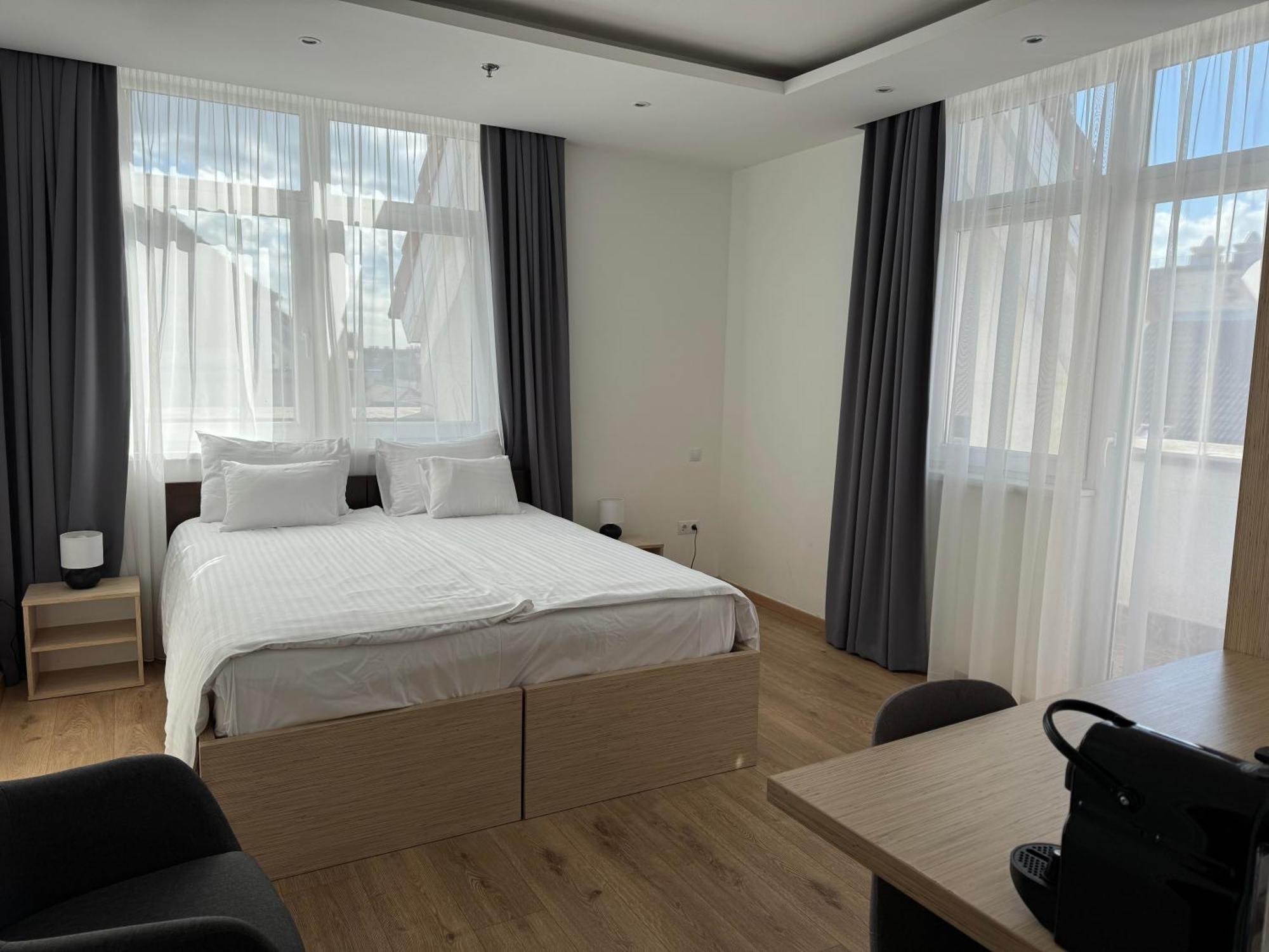 Rooftop City Residence With Deep Garage Budapeste Quarto foto