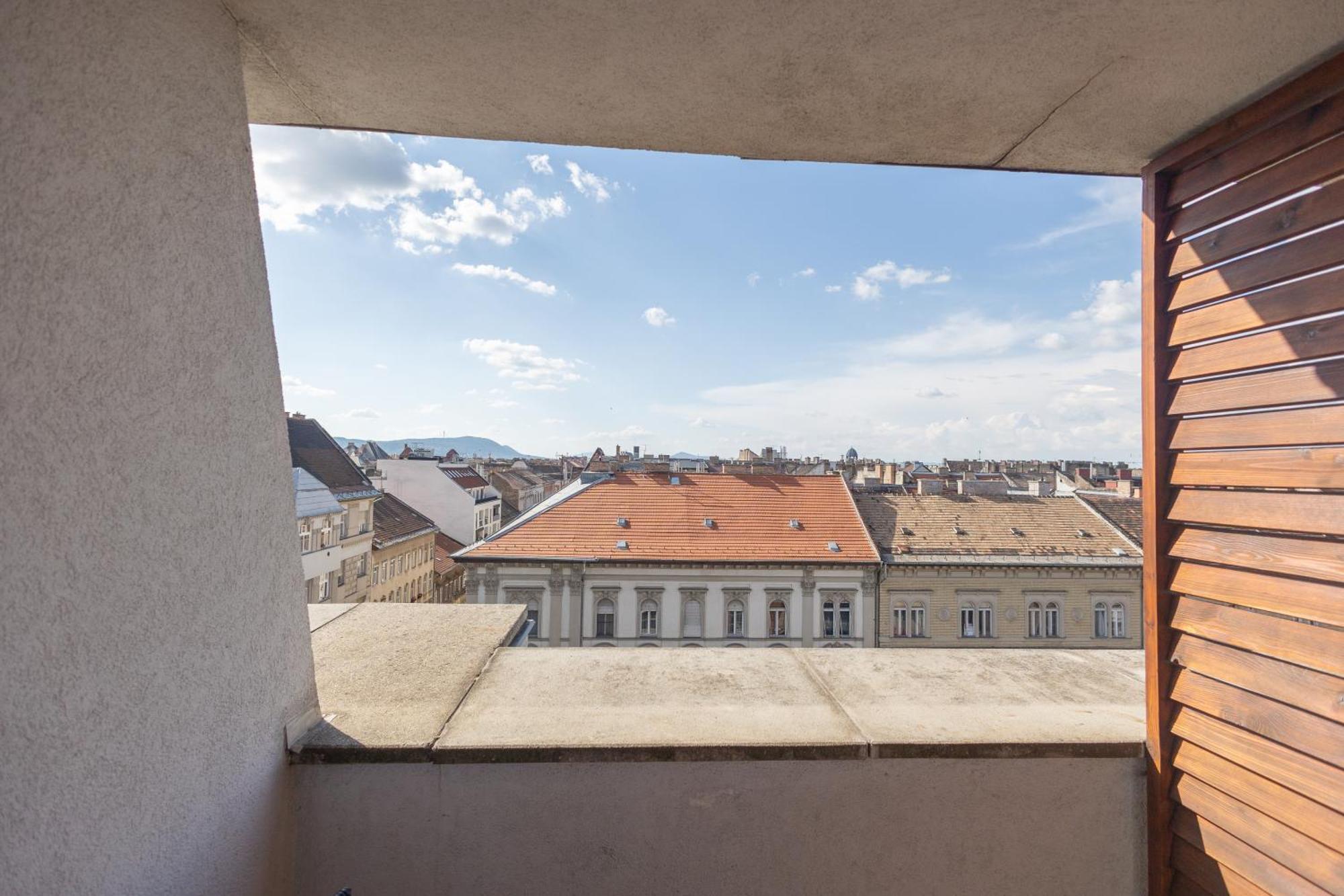 Rooftop City Residence With Deep Garage Budapeste Exterior foto